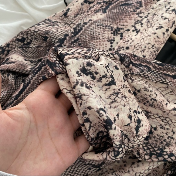 SHEIN | Snakeskin print open blazer - Picture 7 of 11